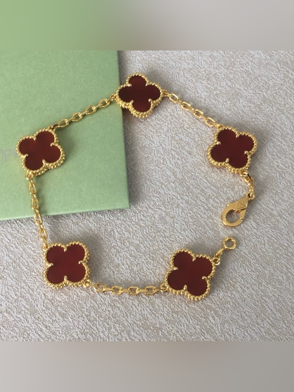 Red Clover Bracelet 18k gold plated